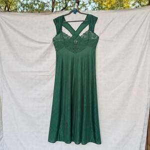 Petra Fashions Nightgown Size 1X Green Pleated Lace Slip Dress Vintage